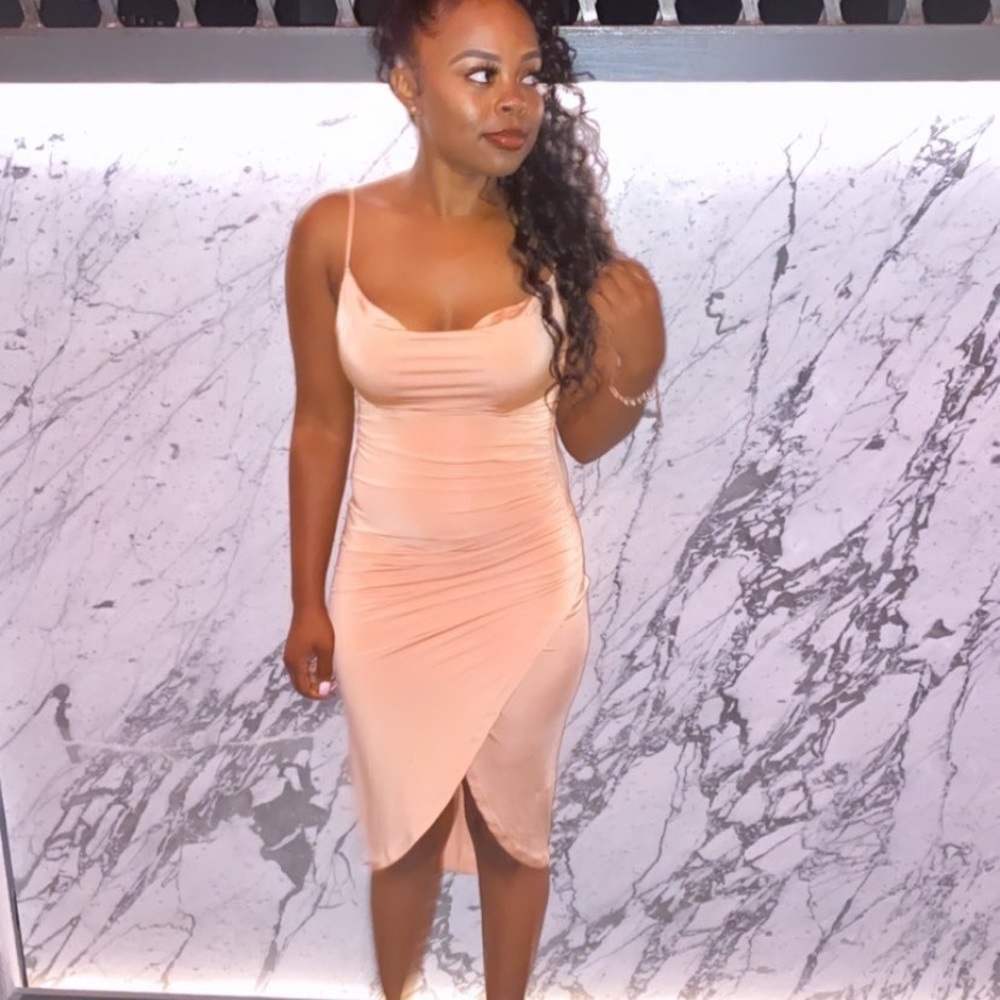 Fun party dress for a girls night out 😊💓